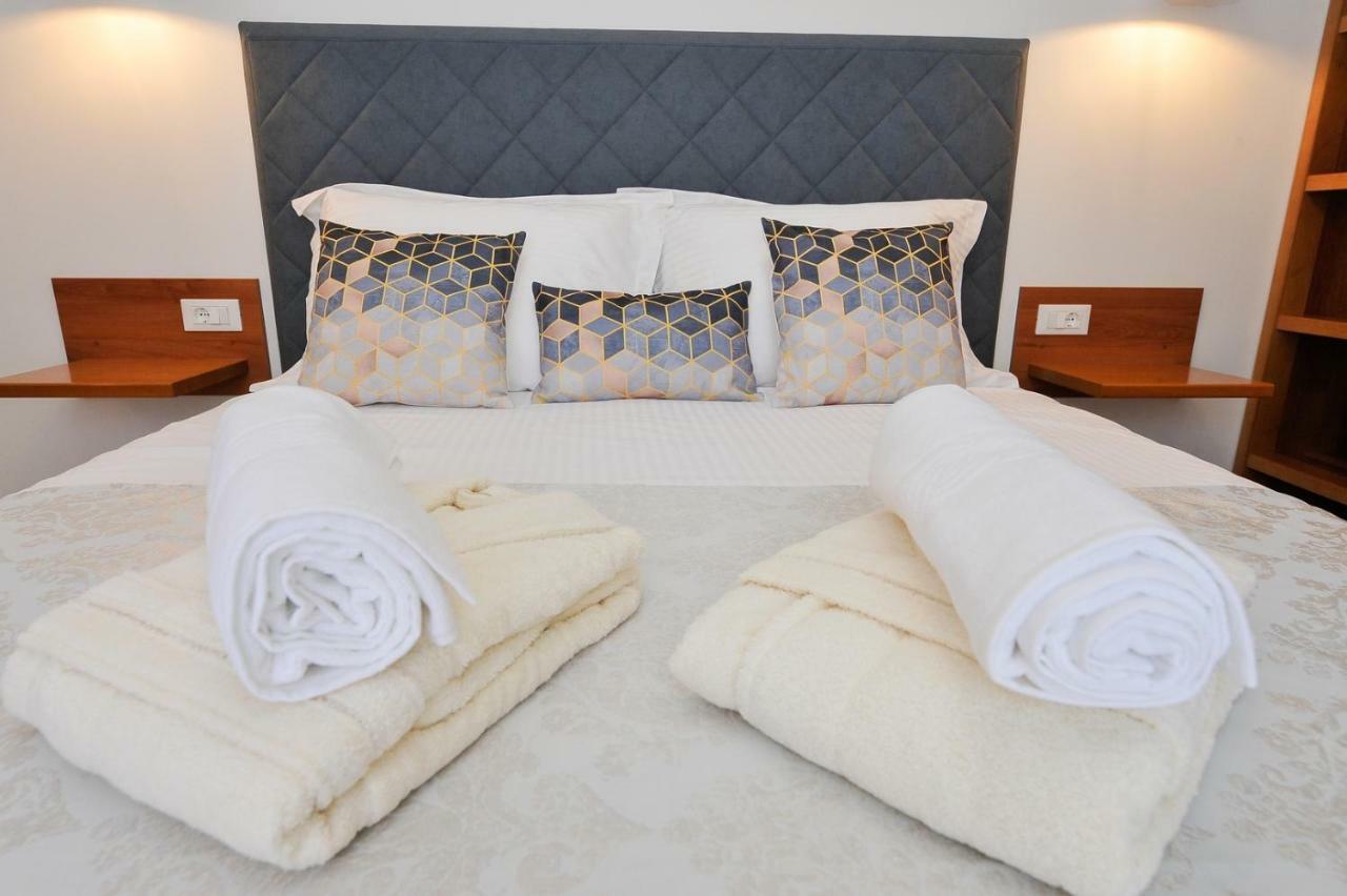 Private Oasis-Villa Sandina สปลิท ภายนอก รูปภาพ