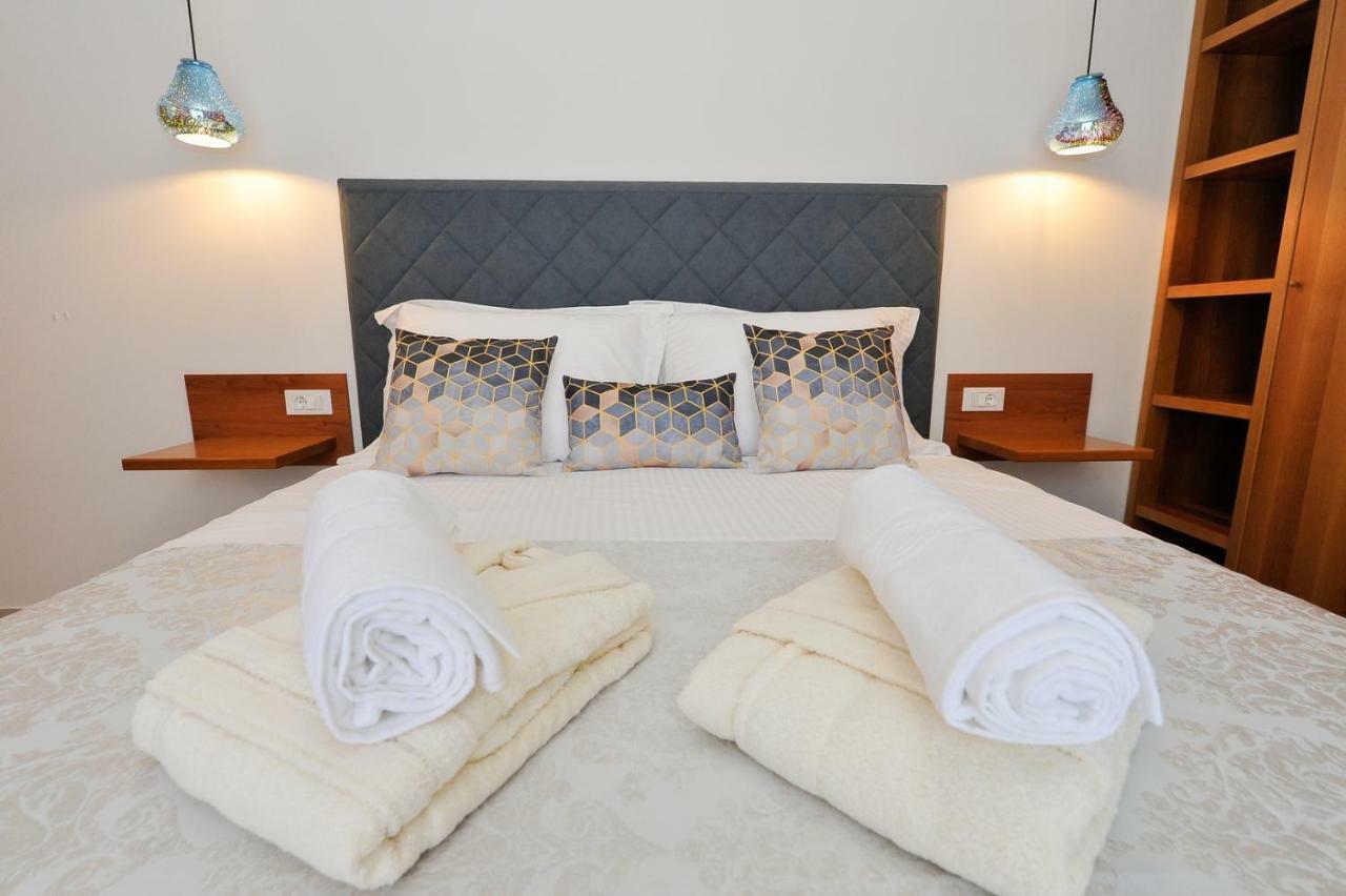 Private Oasis-Villa Sandina สปลิท ภายนอก รูปภาพ